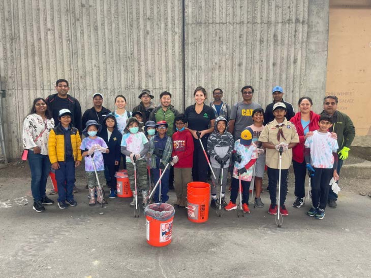 Pack 986 at the Dublin Creek Cleanup community service event